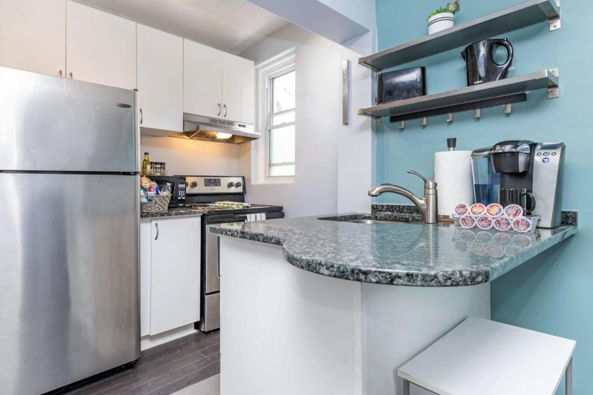 Pet-Friendly Home - Near Chinatown & Little Italy Оттава Екстер'єр фото
