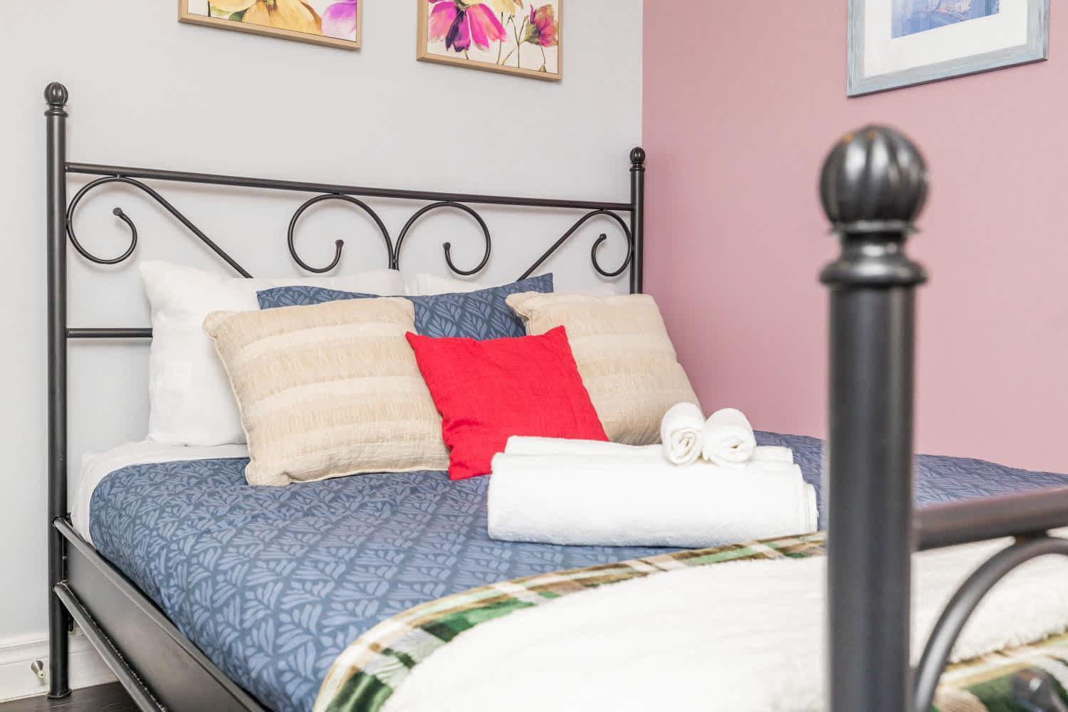 Pet-Friendly Home - Near Chinatown & Little Italy Оттава Екстер'єр фото