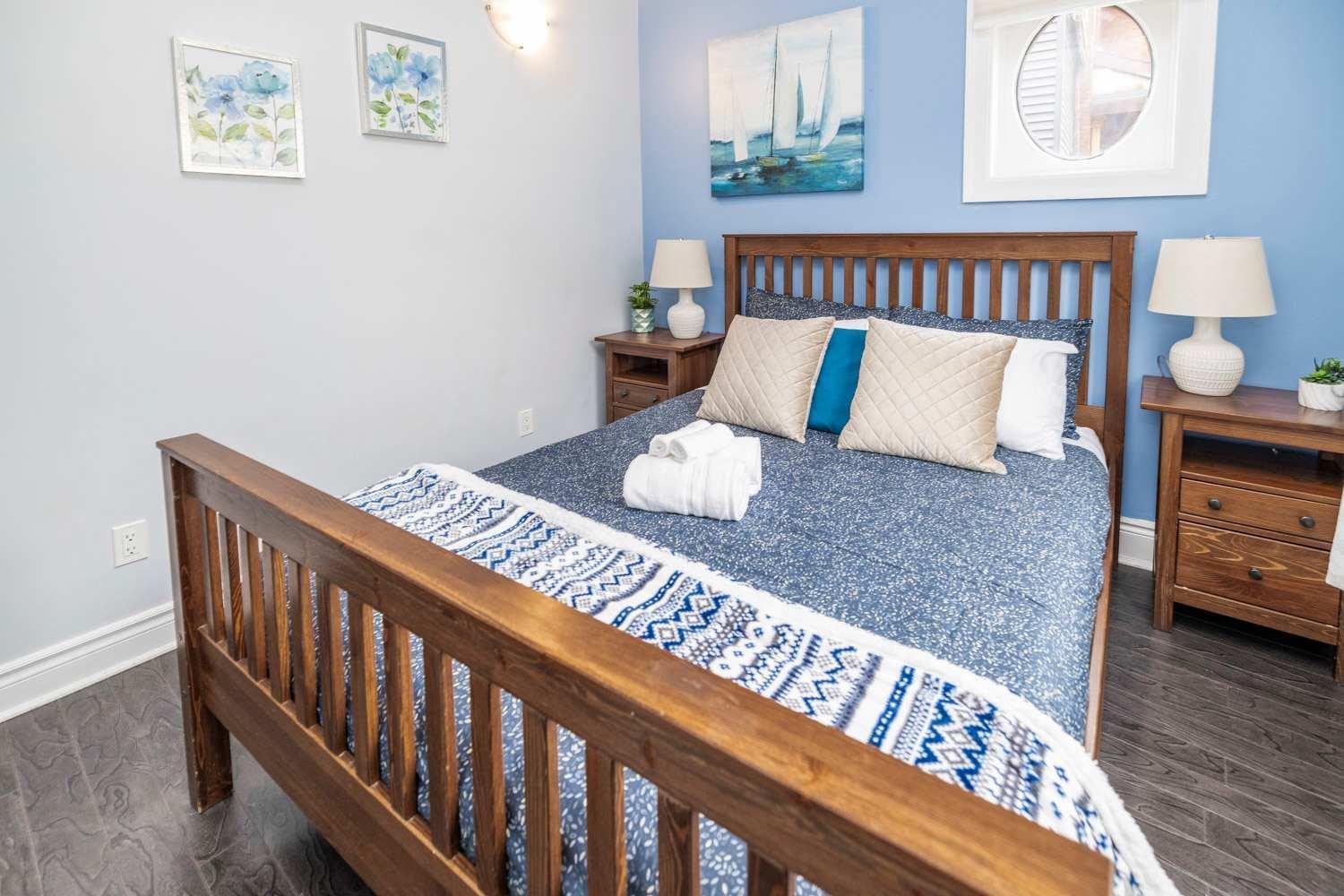 Pet-Friendly Home - Near Chinatown & Little Italy Оттава Екстер'єр фото